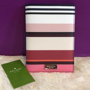 ♠️Brand New Kate Spade Passport Holder